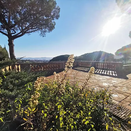 Mazet Provencal Au Coeur D'une Belle Pinede Dans Securisee