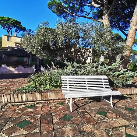 Mazet Provencal Au Coeur D'une Belle Pinede Dans Securisee *