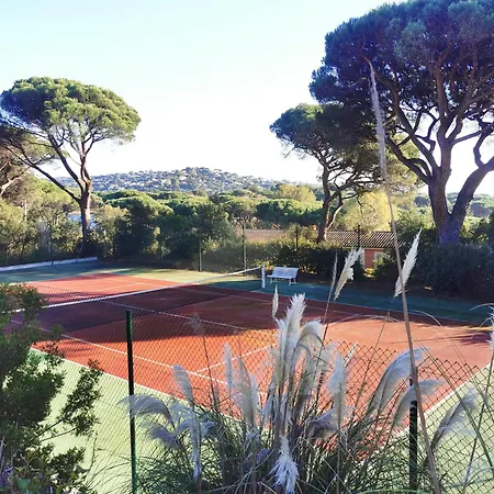 Mazet Provençal Au Cœur D'une Belle Pinède Dans Résidence Sécurisée Sainte-Maxime