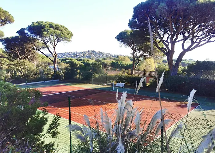 Mazet Provençal Au Cœur D'une Belle Pinède Dans Résidence Sécurisée Sainte-Maxime