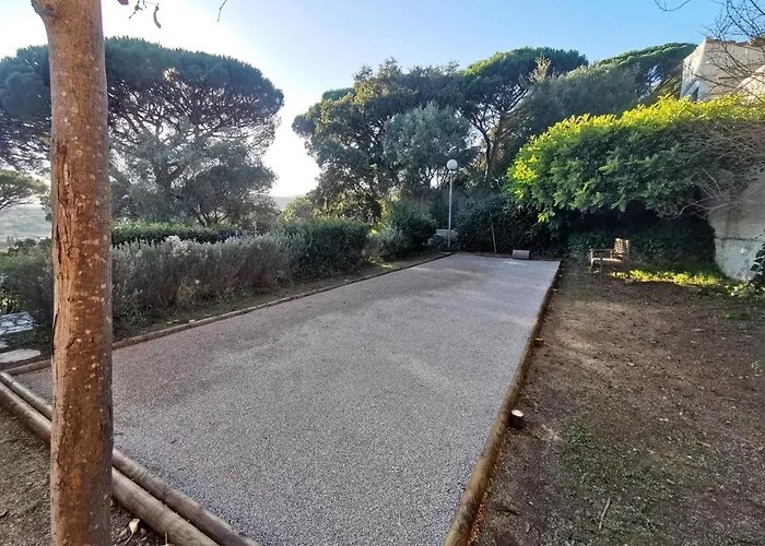 Mazet Provençal Au Cœur D'une Belle Pinède Dans Résidence Sécurisée Hébergement de vacances